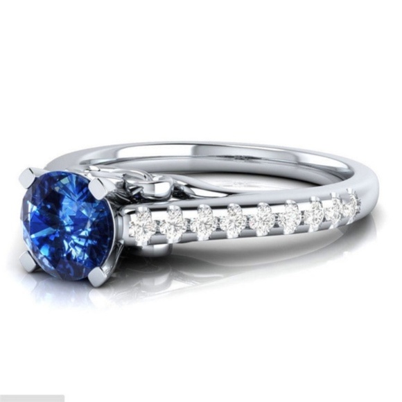 Brand New 925 Silver Ring Round Cut Blue Sapphire - Picture 3 of 3